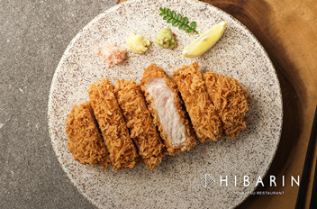 パラダイスシティのレストラン「HIBARIN」のとんかつ